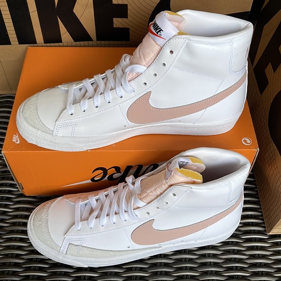 Nike W Blazer Mid ` 77 White / Pink Oxford - Black MEN`S - Picture 2 of 16